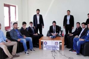 &Uuml;niversite &ouml;ğrencilerinden tepki