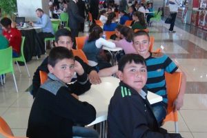 70 &ccedil;ocuk ilk kez sinemaya gitti