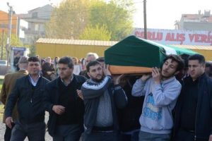 &Ouml;l&uuml; bulunan liseli &ccedil;alışkan toprağa verildi