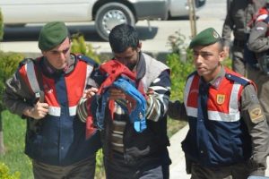Kep&ccedil;eyle ka&ccedil;ak kazıya 9 g&ouml;zaltı