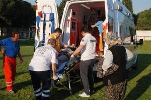 Helikopterle İzmir'e nakledildi