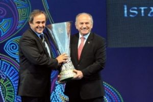 Alırım kupanı Platini!