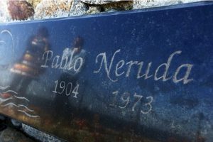 Neruda neden &ouml;ld&uuml;?