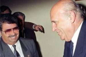 Turgut &Ouml;zal'ı morartan Demirel diyaloğu