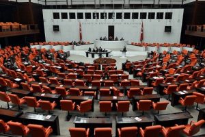 TBMM'de g&uuml;ndem ''&ccedil;&ouml;z&uuml;m komisyonu''