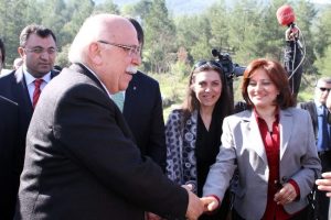 Bakan Avcı'nın u&ccedil;ağı arazı yaptı