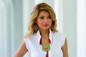 Babası &uuml;lke y&ouml;netimi i&ccedil;in G&uuml;lnara'yı hazırlıyor