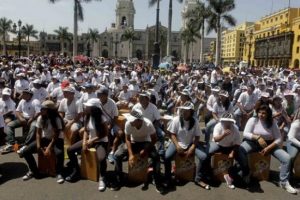 Peru'da g&uuml;r&uuml;lt&uuml;l&uuml; rekor!