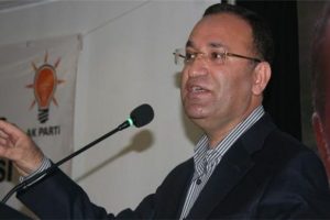 "Rejim ve başkanlık sistemini karıştırıyor"