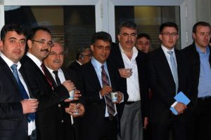 Almanya'da yaşanan akredite krizi son buldu