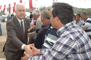 MHP'li Durmaz: "En akıllı akil insan İzzettin Doğan"