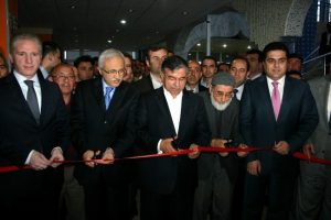 Milli Savunma Bakanı Şarkışla il&ccedil;esini ziyaret etti