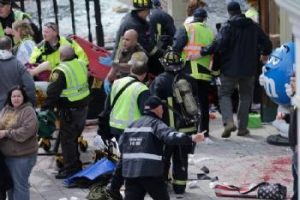 Boston Emniyet M&uuml;d&uuml;r&uuml;: Evlerinizden &ccedil;ıkmayın