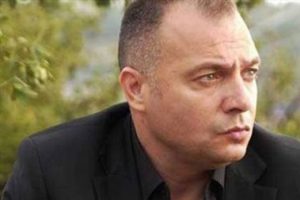 "T.C. ile eğlenmeyi d&uuml;ş&uuml;necek kadar şerefsizsin"