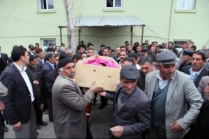 İran askeri sınırda ateş a&ccedil;tı: 1 &ouml;l&uuml;