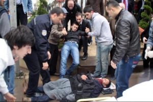 Yaralı i&ccedil;in vatandaşlar seferber oldular