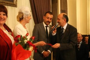 Bakan nikah şahidi oldu