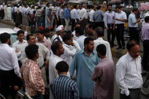 İran'da deprem oldu Pakistan yıkıldı