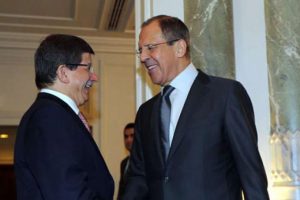Türkiye'de bileğini kıran Lavrov'un eli hala şiş