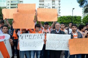 Adanasporlu taraftarlardan TFF'ye protesto