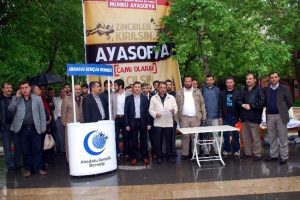 Ayasofya'nın ibadete açılması için imza kampanyası başlatıldı