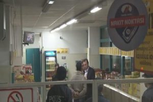 &Uuml;mraniye'de maskeli silahlı soygun