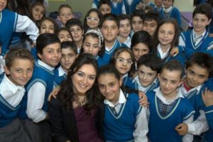 Merve i&ccedil;in kenetlendiler!