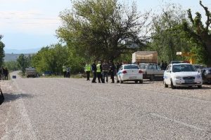Kamyonun &ccedil;arptığı &ouml;ğrenci hayatını kaybetti