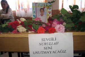 Arkadaşları Nurullah i&ccedil;in yas tuttu