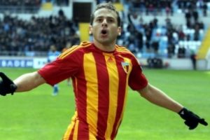 Bobo ve Gohou yılın futbolcusu se&ccedil;ildi