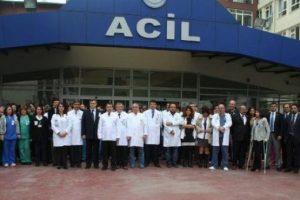 Sağlık &ccedil;alışanlarının tepkisi dinmiyor