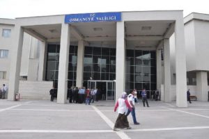Valilik &ouml;n&uuml;nde 'kuru sıkı'lı eylem