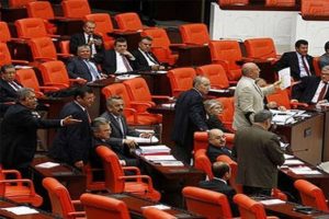 İşte AK Parti'nin &ccedil;&ouml;z&uuml;m komisyonu &uuml;yeleri