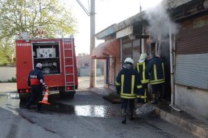 &Ccedil;orlu'da korkutan yangın