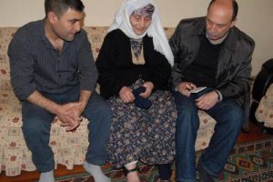 77 yaşındaki Nazife Ana'ya elektronik kelep&ccedil;e