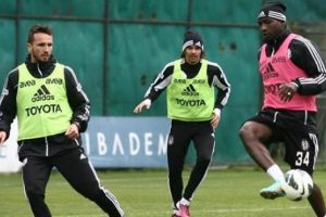 Beşiktaş'ta Niang ve Sivok forma giyecek