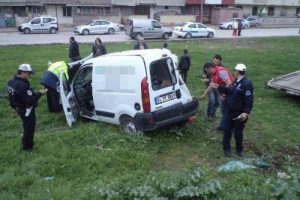 Takla atan ara&ccedil;tan yara almadan &ccedil;ıktı