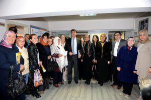 D&uuml;ndar kadınlardan mahallelerin meselelerini dinledi