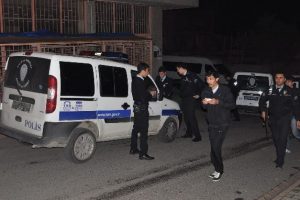 Alkoll&uuml; şahıs pompalı t&uuml;fekle dehşet sa&ccedil;tı