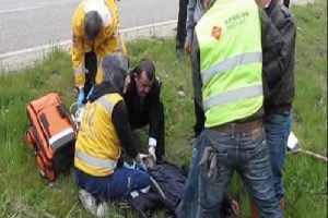 İlk m&uuml;dahaleyi yoldan ge&ccedil;en başhekim yaptı