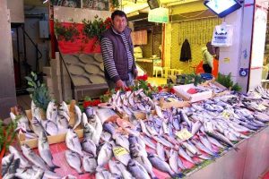 Meydan &ccedil;iftlik balıklarına kaldı