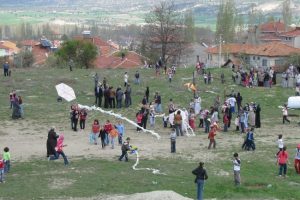G&ouml;ky&uuml;z&uuml; rengarenk