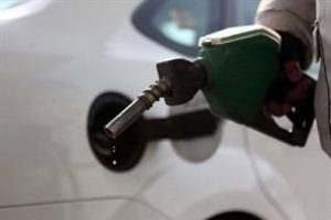 Benzin ve motorin 8 ayın en d&uuml;ş&uuml;ğ&uuml;nde