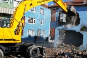 AVM yapmak i&ccedil;in camiyi yıktılar