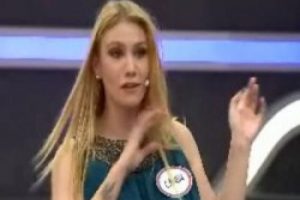 Eşini armuta benzeten yarışmacı
