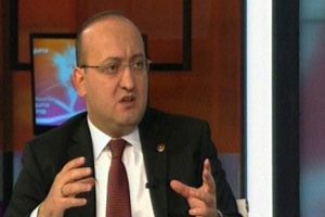 'Bu s&uuml;recin tek kaybedeni var'
