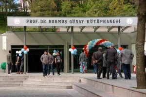 Profes&ouml;r G&uuml;nay'dan kitap itirafı