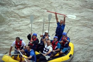 Botan Nehri'nde rafting keyfi