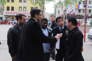 İneg&ouml;l'de kazaya karışan Mısırlıların terc&uuml;man sıkıntısı