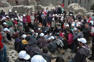 &Ouml;ğrencilere tarih aşılandı